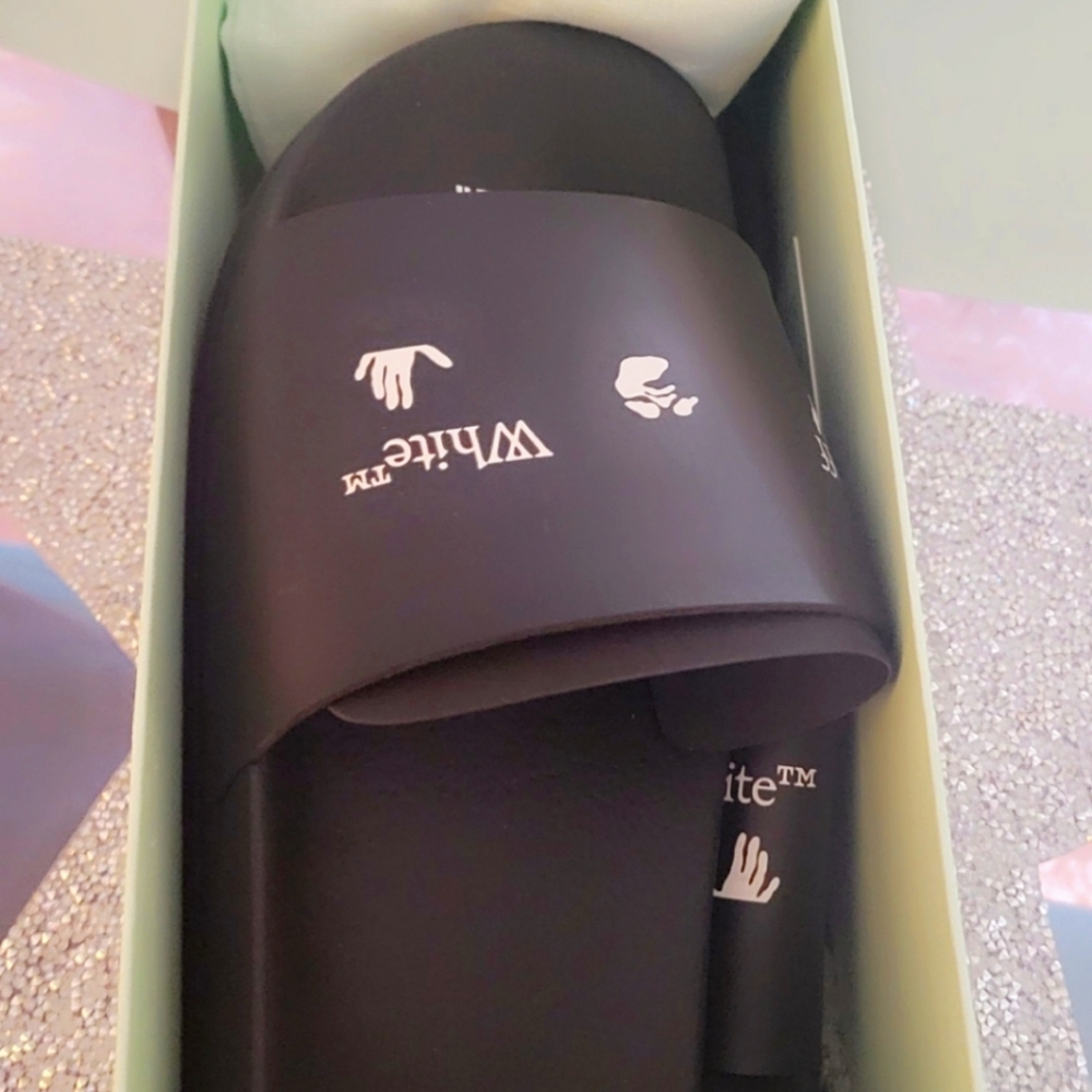 Off white slides